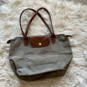 Gray Longchamp Le Pliage Nylon Shoulder Bag - SM